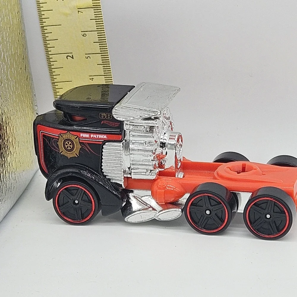 Hot Wheels Super Rigs Sky Show Rig - Fire Patrol #68 Black & Red Diecast Truck